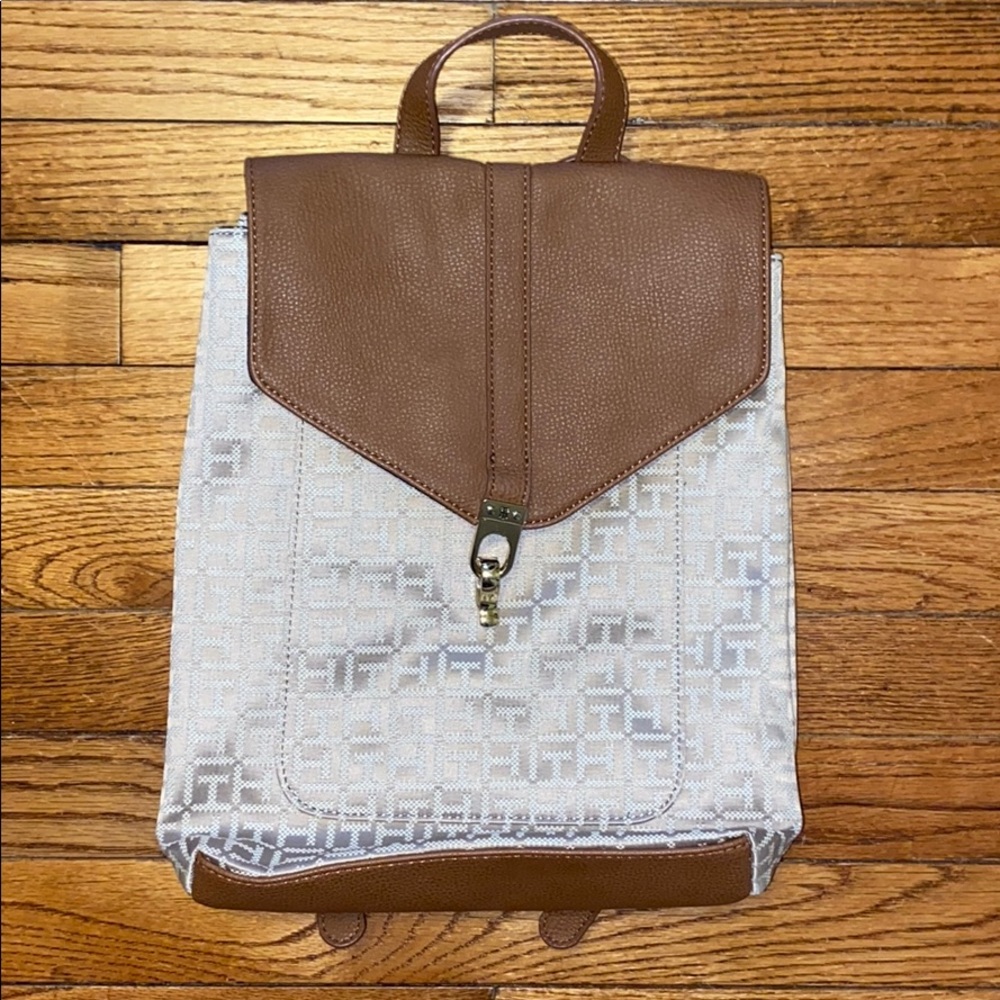 Tommy Hilfiger Logo backpack in tan and chestnut